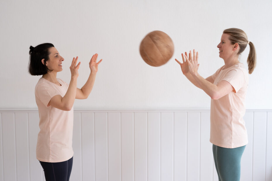 Wurf mit einem Medizinball